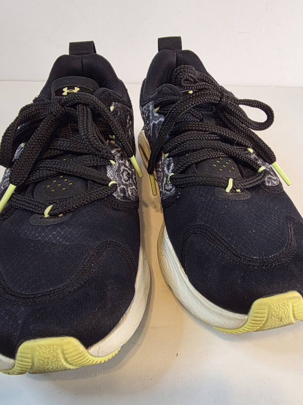 Under Armour Womens UAHOVR Revenant Venom Sneskers Size 9